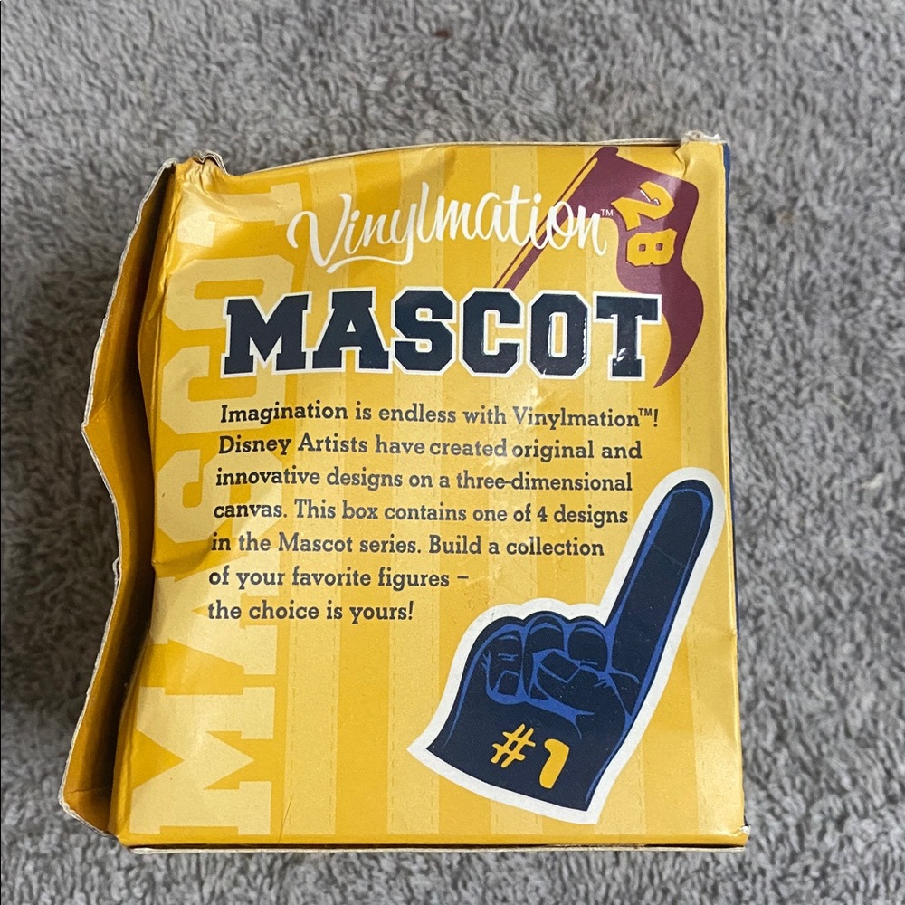 🌵 NWT Retired Disney Vinylmation Donald from the "Mascots" series! - Picture 3 of 3